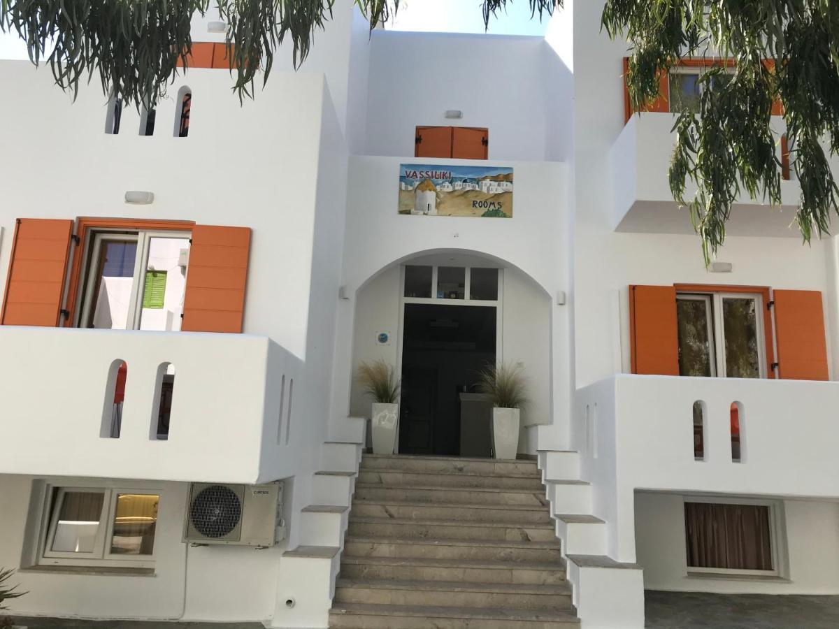 Vassiliki Rooms Парос Екстериор снимка