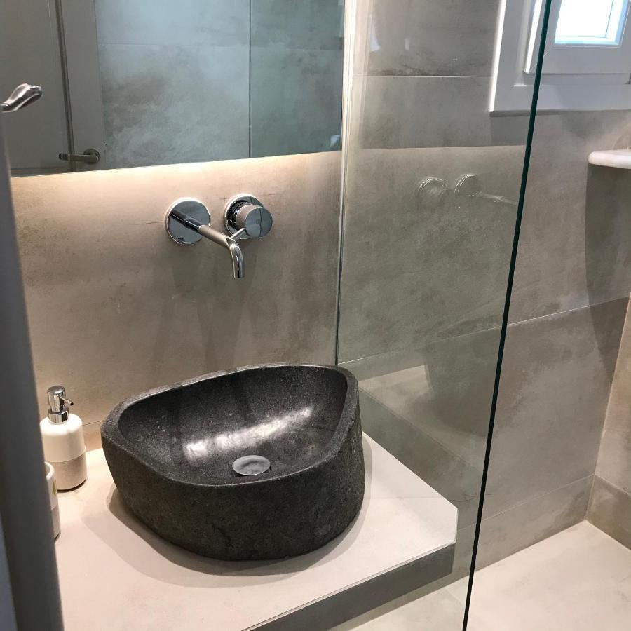 Vassiliki Rooms Парос Екстериор снимка