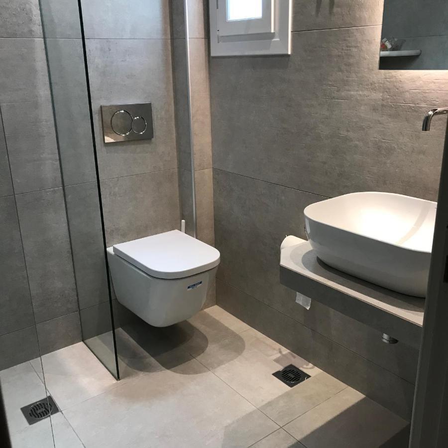 Vassiliki Rooms Парос Екстериор снимка