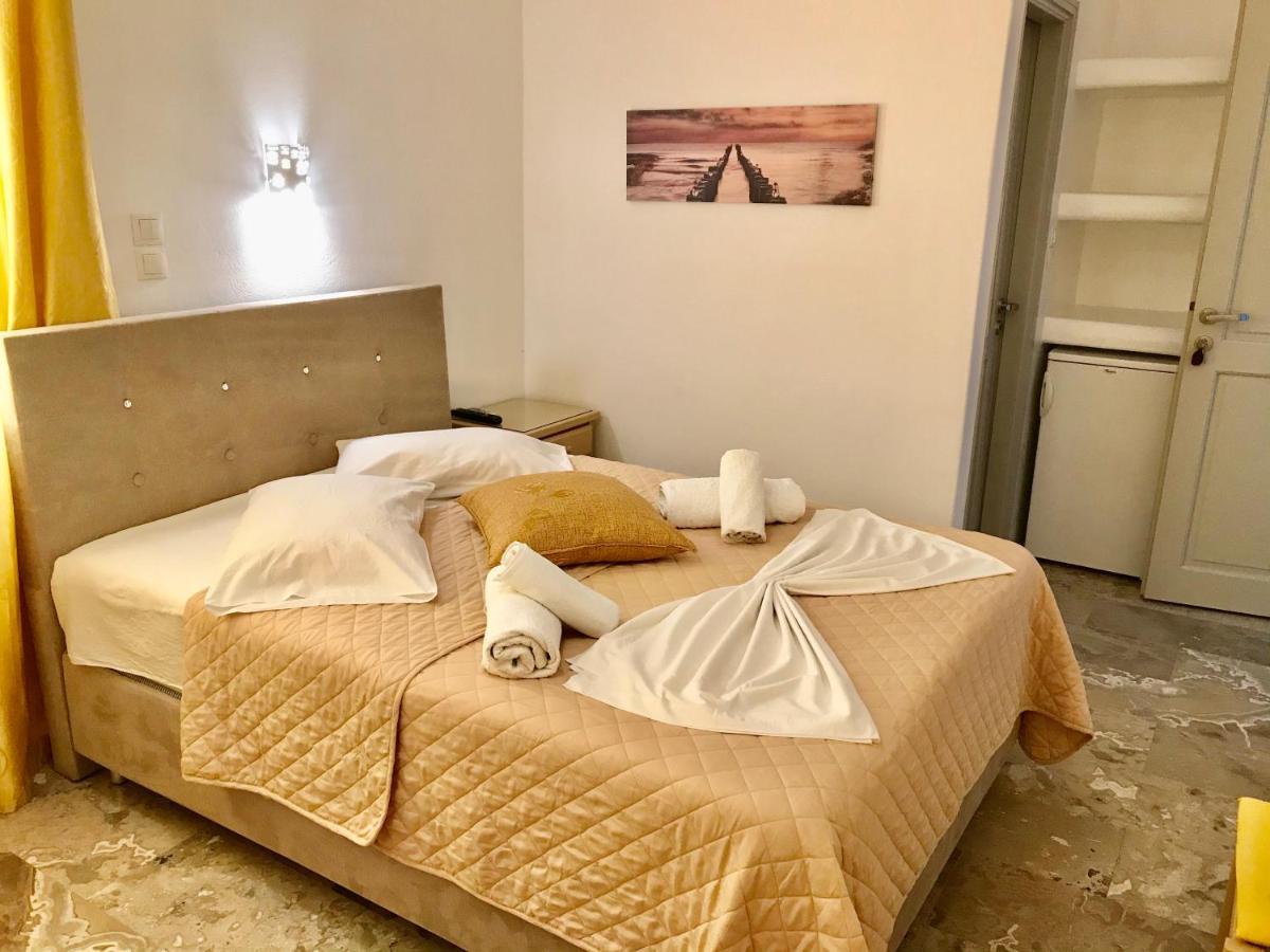 Vassiliki Rooms Парос Екстериор снимка
