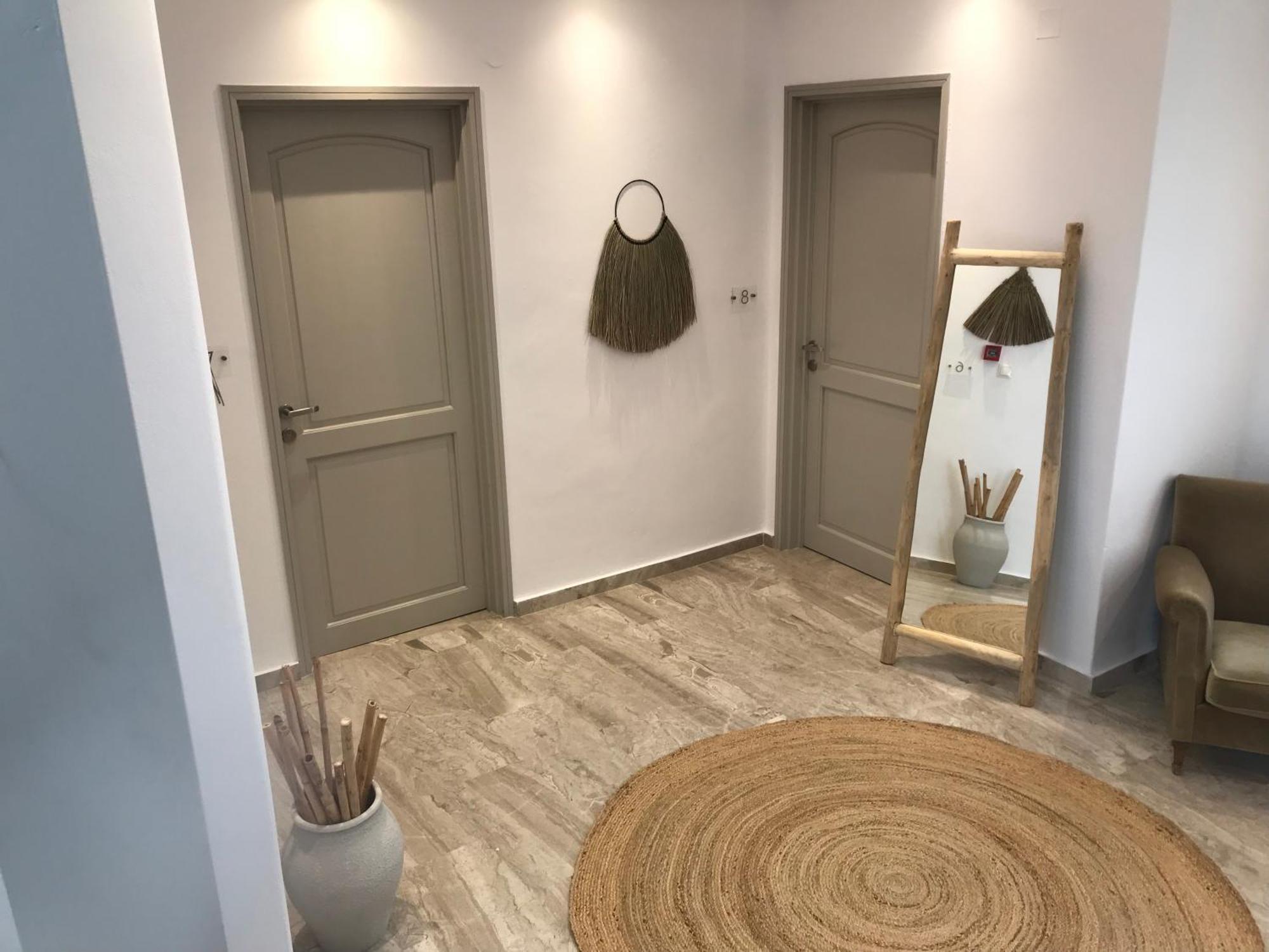 Vassiliki Rooms Парос Екстериор снимка