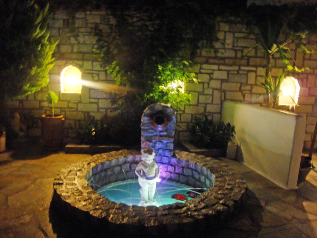 Vassiliki Rooms Парос Екстериор снимка